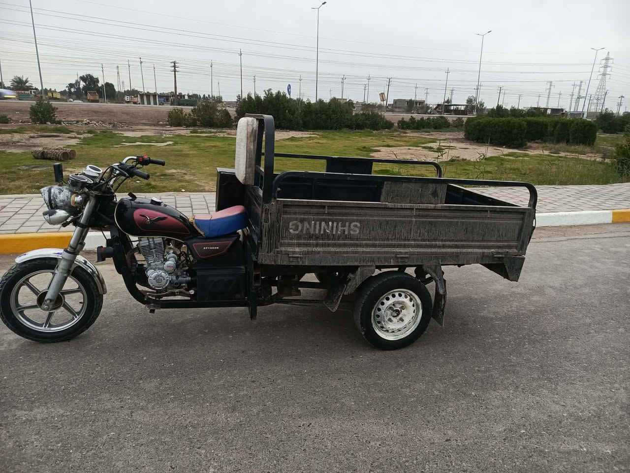 مكلف بانشر   
السلام عليكم ستوته للبيع 
موديل 18اوراق 
مكينه 24مامفتوحه 
ضفير جديده كهربائيات كله جديد 
التصال ***********
