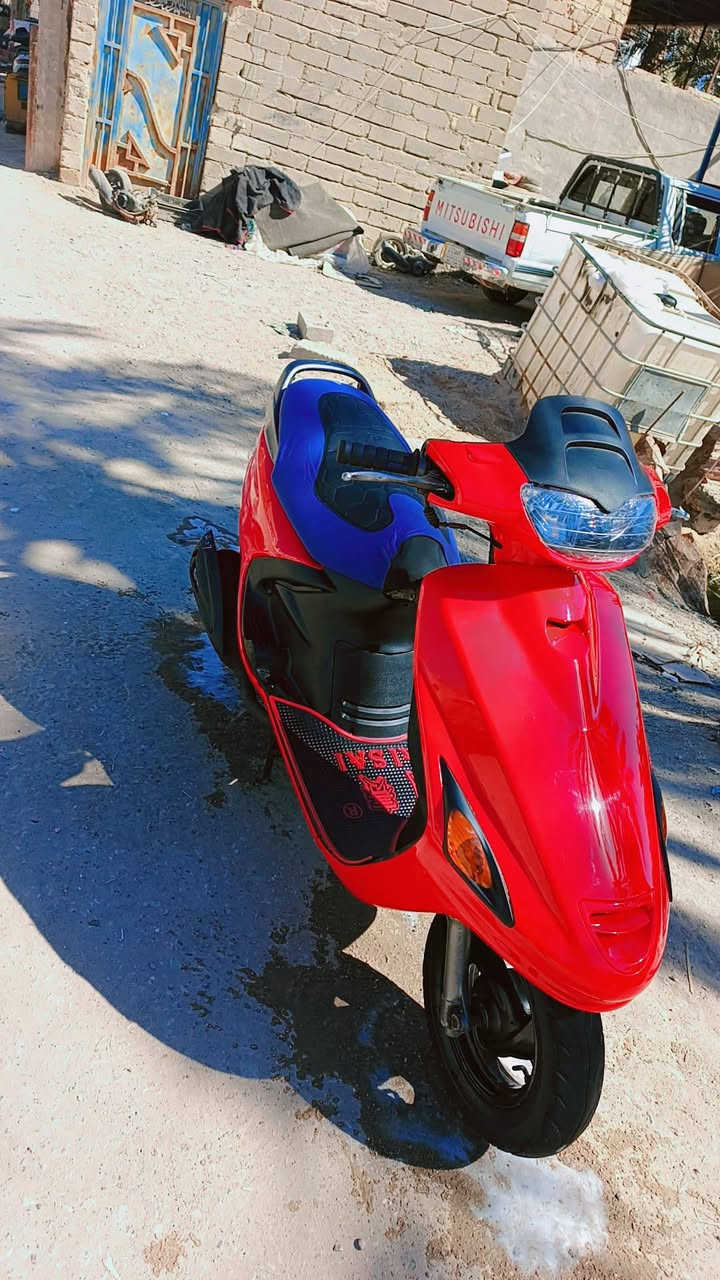 دراجه فراشه للبيع درجه  جهزه من كلشي كلهه شغاله سعر 650وبيه مجل عنون بني منصور الحده رقم الهاتف***********
