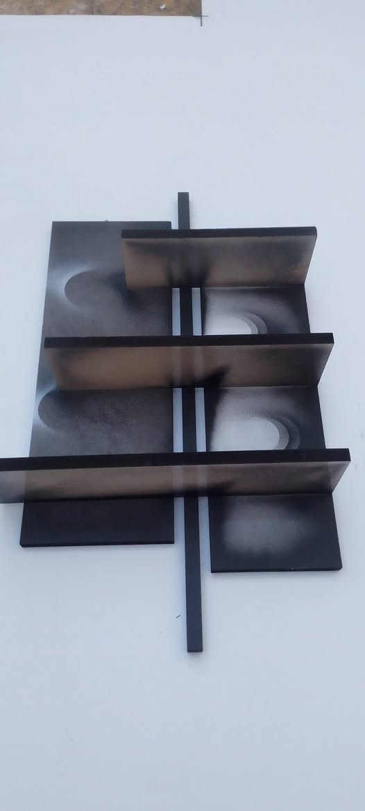 يا الله 
رف جداري منزلي 
كلشي يشتغل 
بلحمامات 
بلمدخل 
شتلات ظليه 
تحفيات 
السعر 10000 الف 
استفسار اكثر 
***********
*********** 
يوجد توصيل مجاني داخل النجف
 الرف جاهز مجهز تعلاكات بي بس 
يثبت علحايط 
الصوره التعجبك فقط 
ادز وتساب
