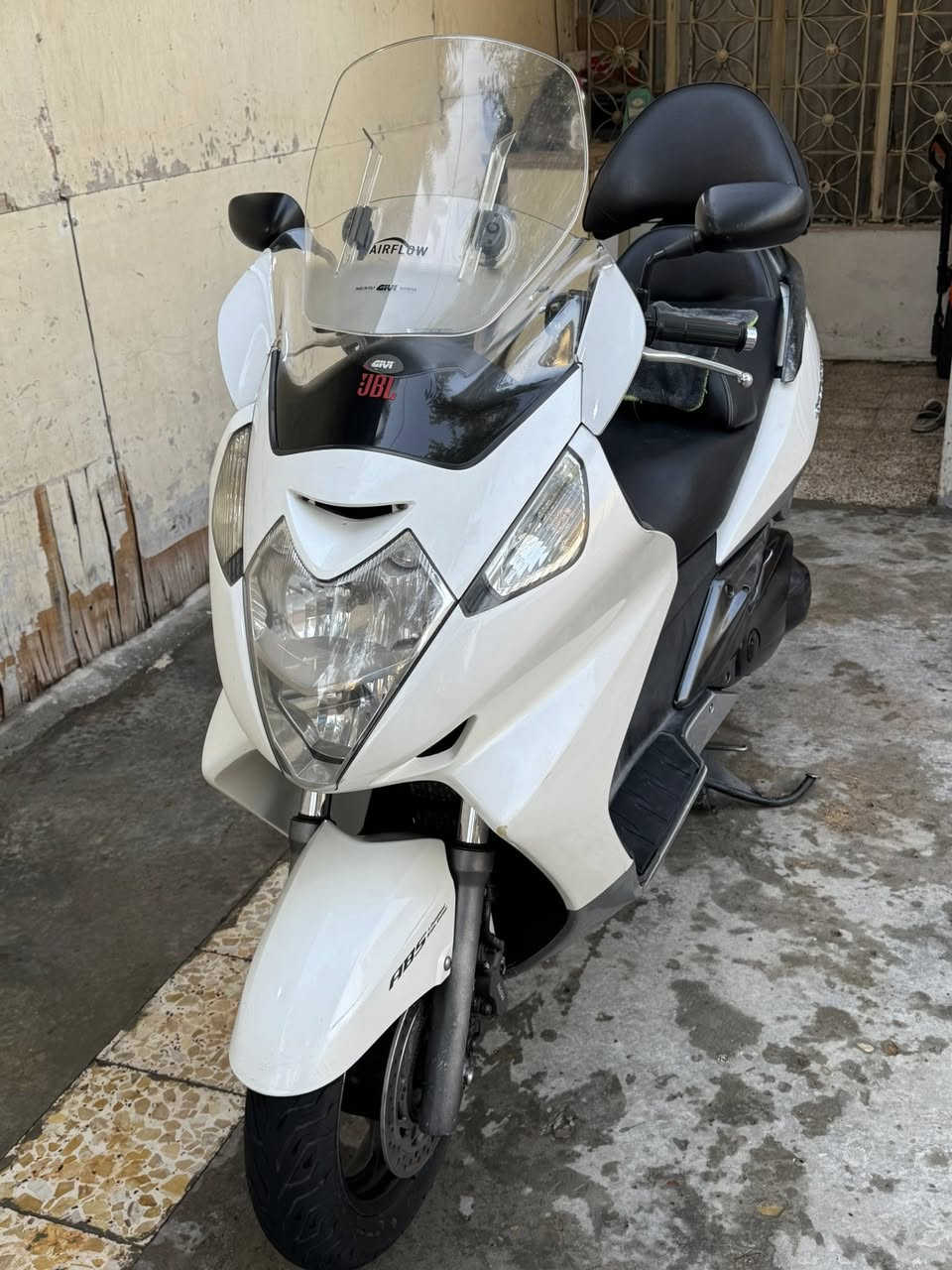 رقم بغداد ٦٠٠ abs اوفر مود جنطة مثلثة جامه قطعتين ماشية ٤٤الف السعر ٤٠ قفل
***********
