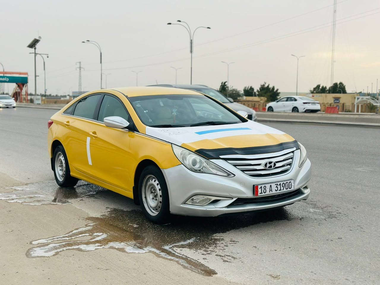 سلام عليكم سوناتا 2013 أمريكي حادثه بنيد فقط بدون داخل رقم بابل مصفرة هيئة وغرامات مكينه وكير وحداديه وتخم تاير جاهزه اي نقص مابيه سعر 100 وبيه مجال ***********مكان بابل مركز مدينه
