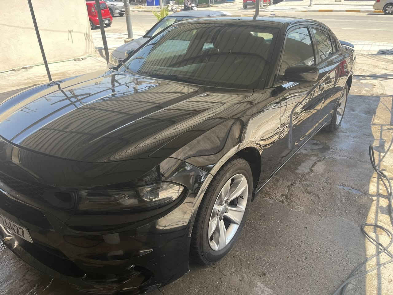 السلام عليكم
جارجر موديل 2016sxt محرك3600 حادث بس بنيد بدون دواخل كير محرك كفالة بيها 3 مكانات بارد 
موصفات نص فول ماشية 141 رقم بغداد باسمي السعر 167 مكان الاعظمية
***********
