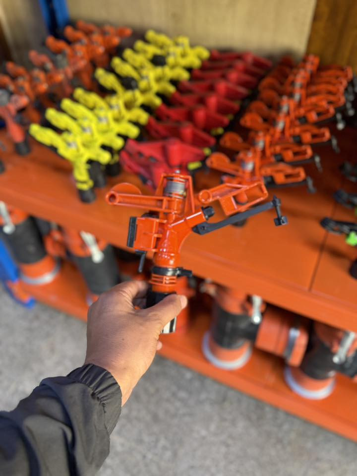 السلام عليكم توفر لدينا بضاعه تركيه.
قفل 2 نص تركي اكنور 4000

نوزل اصفر نص فره 2500

نوزل برتقالي  1500

نوزل اسود. فتحه صغيره 1500

نوزل رصاصي اكنور تركي 1500
نوزل احمر 1500
العنوان موصل الجديده محلات صالح المناوي 

رقم الهاتف ***********

*********** فقط واتساب بي كورك
