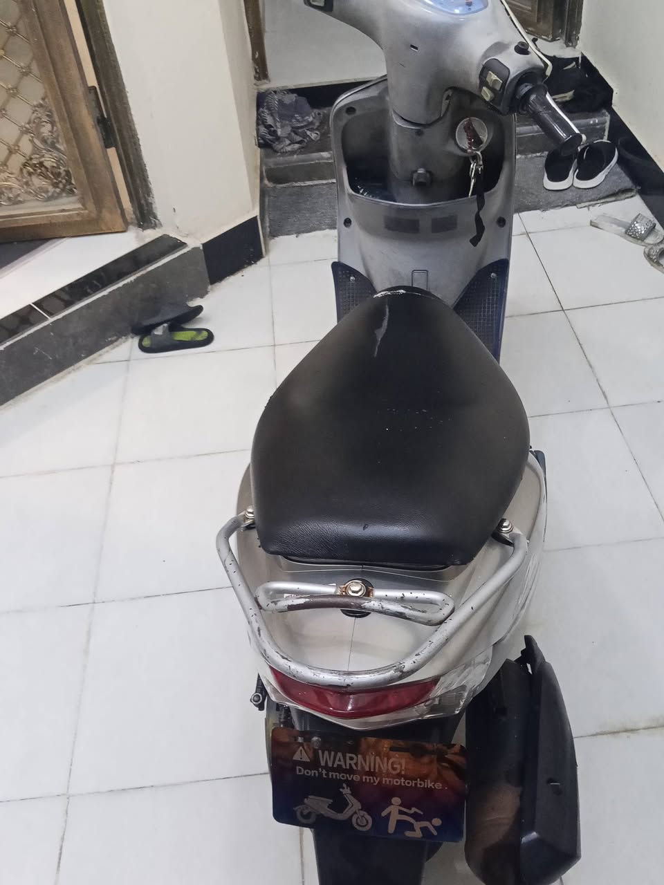 دراجة ماكس قجمه مكينه (ما مفتوحه) كهربائيات كله شغاله سلف هندر اشاير هورن كيج بانزين ختم واحد وي المكينه كامله الدراجه دك سلف واطلع) نقصه بس شغلتين مدكر كدام وعداد سرعه واكف سعر 675وبيه مجال شي قليل متواجد فيس العنوان البصره الأمن الداخلي


**إذا كنت صاحب هذا الإعلان وتريد حذفه لأي سبب، رجاءا أرسل رسالة إلى الدعم الفني**