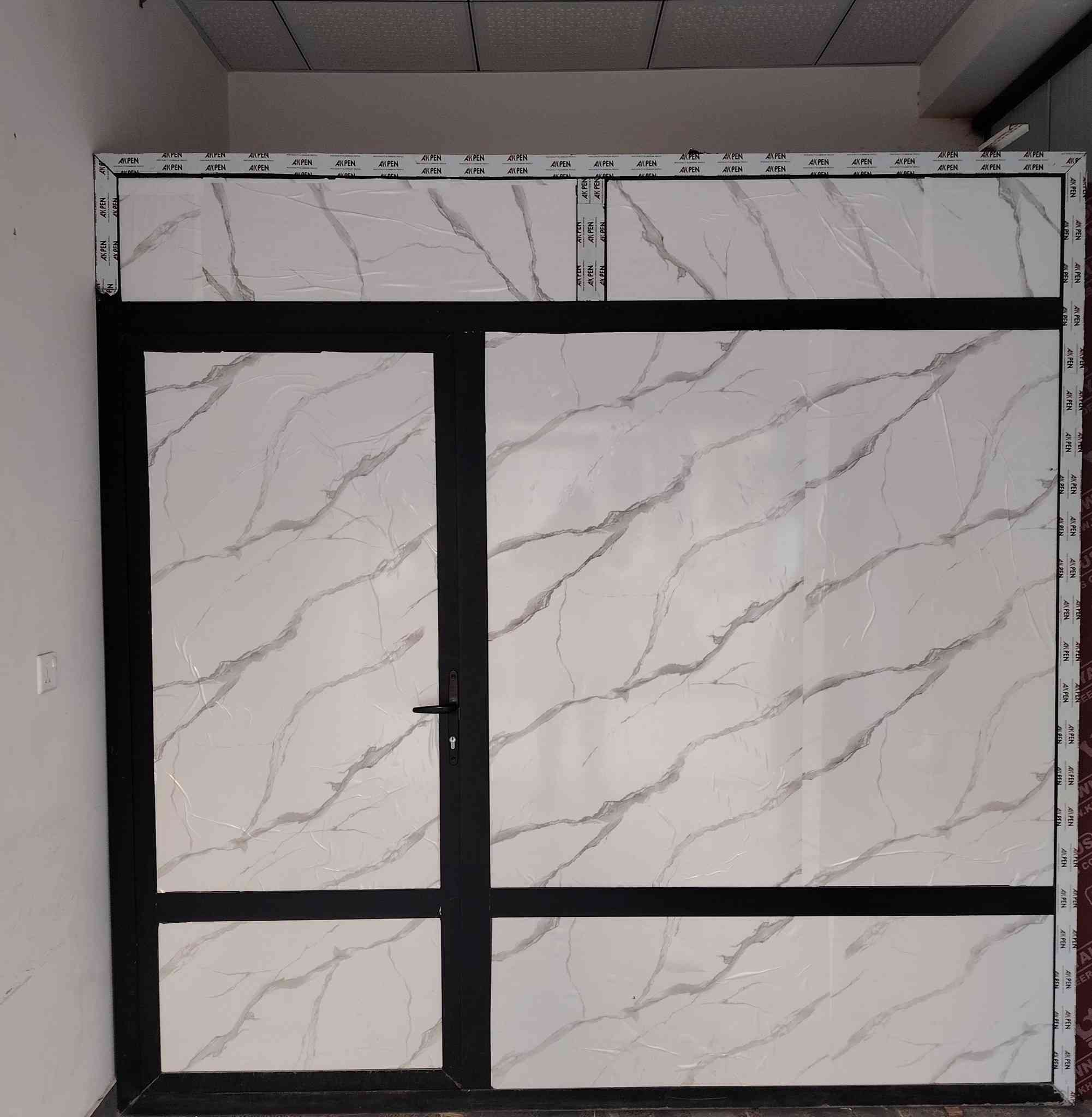 السلام عليكم عندي جام خانه وقاطع جام 
الجام خانه الخارجية عرض ٢ متر ونص ارتفاع ٣ متر
سعرها ٤٥٠ الف
القاطع الداخلي عرض ٢ ونص وارتفاع ٢متر ويرهم جام خانه هم سعره ٢٥٠ الف
للاستفسار مراسلة الخاص او الاتصال على الرقم
***********
