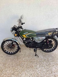 يالله موطور إيراني للبيع صارلي يومين من شديته بعده حته دهن ما مبدله مو...