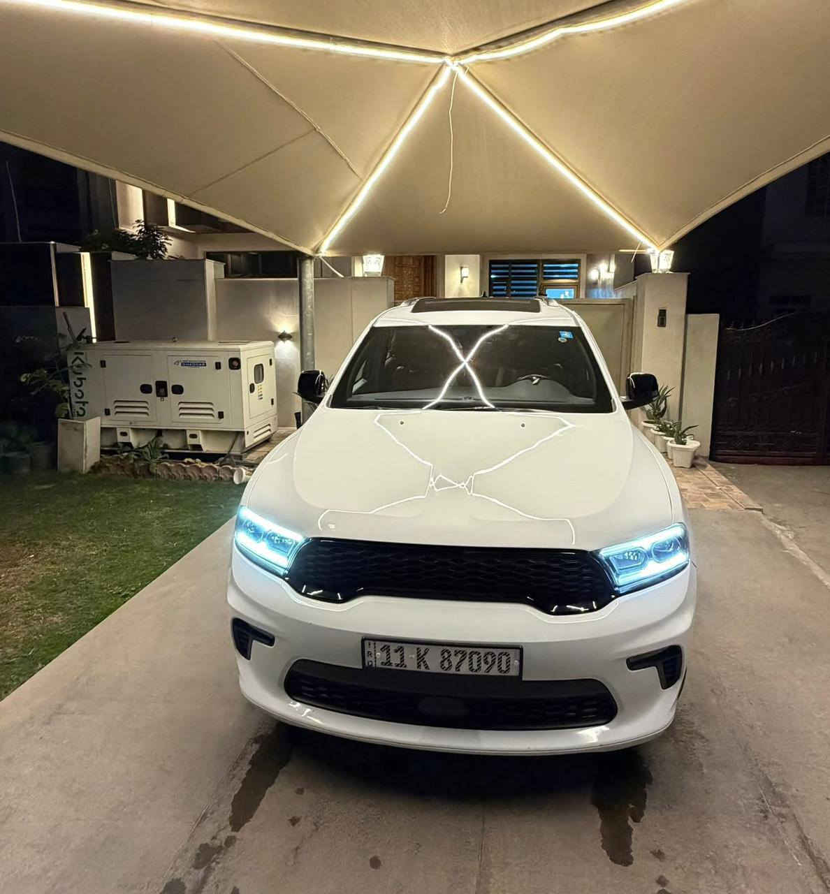 دوج دورنكو 2023 فول Gt بلاص
معروفه مواصفاته فول الفول 

 الحادث خفيف موضح بلصور 

اللون ابيض

ماشيه 55 mi 

محرك 6 سلندر سعة 3.6 لتر 

تحديد مسار  كشنات تدفئه تبريد امامي خلفي 

تثبيت سرعة ومسافة امان 

توقف ذاتي للامان

مساعد باركنك 

حساسات امامي خلفي وجانبي 

كاميرا خلفية دوارة

ليدات نهاري

اضاءة ليد امامي خلفي 

بصمة ابواب 

سلايد روف 

كشنات رياضية تدفئة 

ميموري كشنات 

ستيرن رياضي وبي تدفئة

شاشة كبيرة كار بلي

ماسحات اتوتو مطرية

رادار جانبي نقطة عمياء

تبريد ٣قطع 

السيارة حداديه تايرات ادامه كامله جاهزه 

مكان السيارة بغداد 

السعر 310 وبيه مجال للشراي 

للاستفسار ***********
