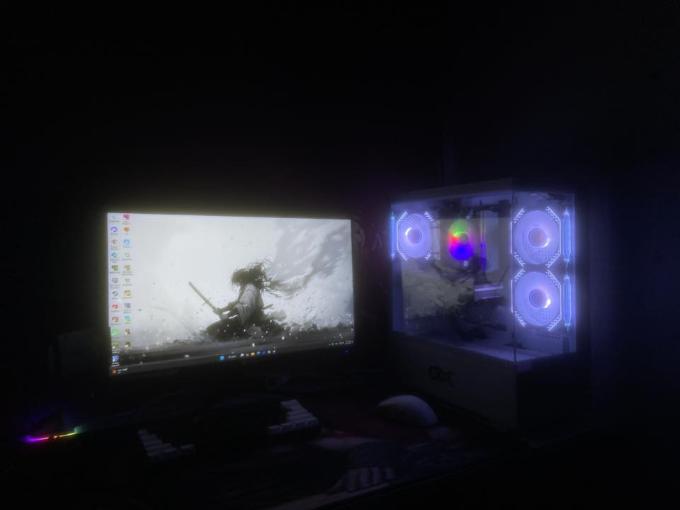 Pc / للبيع
R5 5500
RTX 2060S 8G msi
RAM 16G 3200MHZ 
M.B450L+B
GX sport 650w bronz 80+
مبرد غازي من RUIX   X2000
 
كيبورد من HXSJ ميكانيكي بلو سوج
ماوس لا سلكي 
و سماعه Hyper X

مستعمله 5 شهور 
 ماعندي توصيل 
مكاني البصرة الزبير ***********
السعر 800 و بيها مجال
