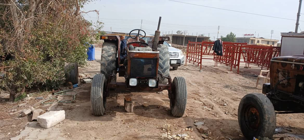 السلام عليكم
كاروبه عنتر للبيع موديل ٨١ بدون رقم مكفوله من محرك وكير واكسل شرط الشغل جهاز الرفع شغال كهربائيات شغاله لايت امامي شغاله سلف وباتري جديد وراديتر جديده وبريك دهن وكشر بلادي ( بنيد موجود ) وياها عربانه تركيه 
السعر ٣ مليون قفل قفل قفل 
للاستفسار الاتصال على الرقمين 
***********
***********
المكان كربلاء/طوريج
