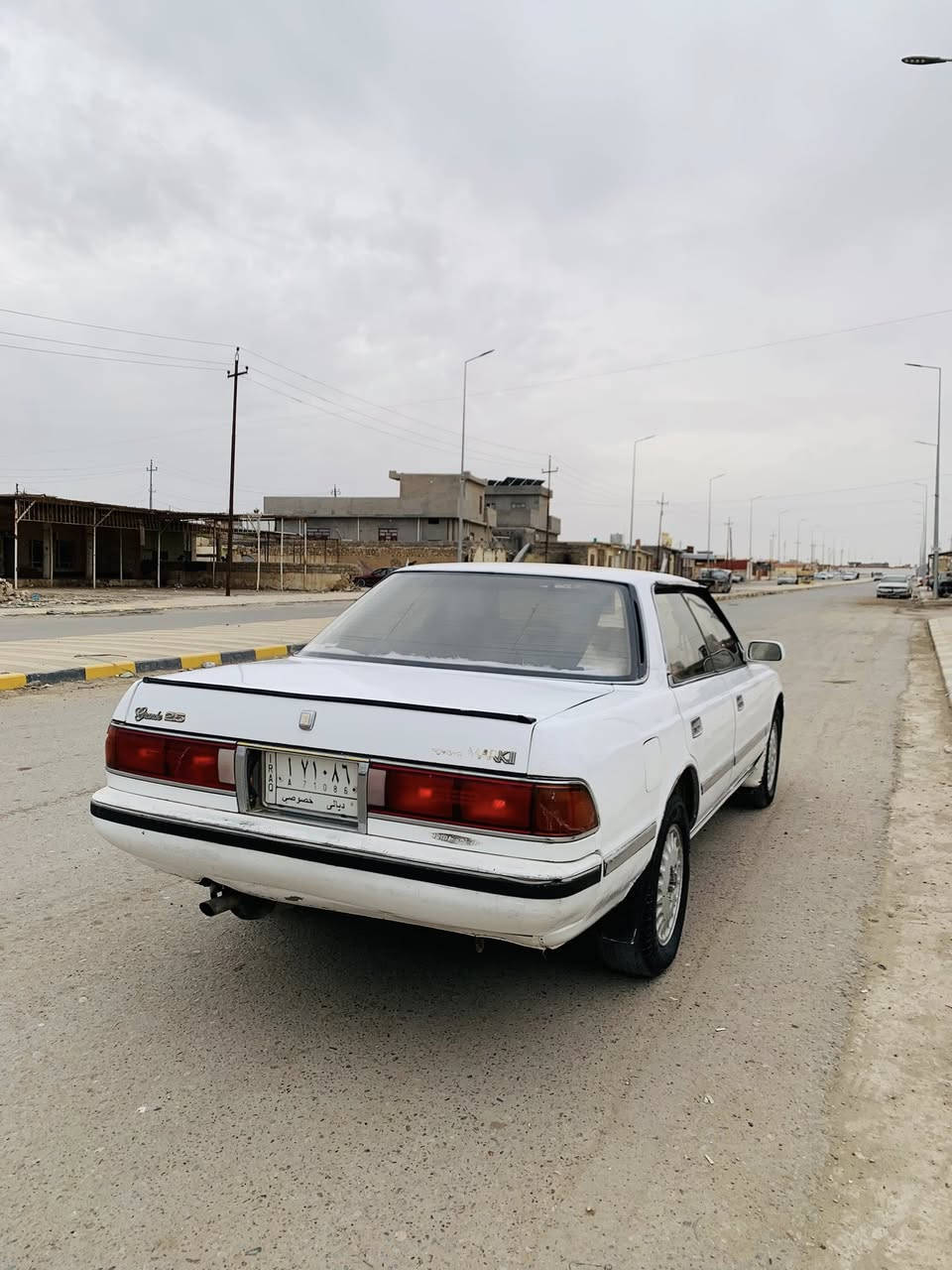 السلام عليكم مارك مسطره
رقم ديالى
للبيع  سياره جديده 
موديل 89
محرك  ثنين ونص شرط 
كير شرط 
صدر تايرات كلهن جددد 
سياره حلى من صور 
تدفئه تبريد 
مسجل أربع سمعات 
لايت زنون عالي ناصي 
كهربائيات كله شغاله 
سياره جديده حيل 
مراوس حسب القناعه 
السعر 40 بيها مجال 
مكان السياره بيجي قريه المزرعه 
***********
***********
