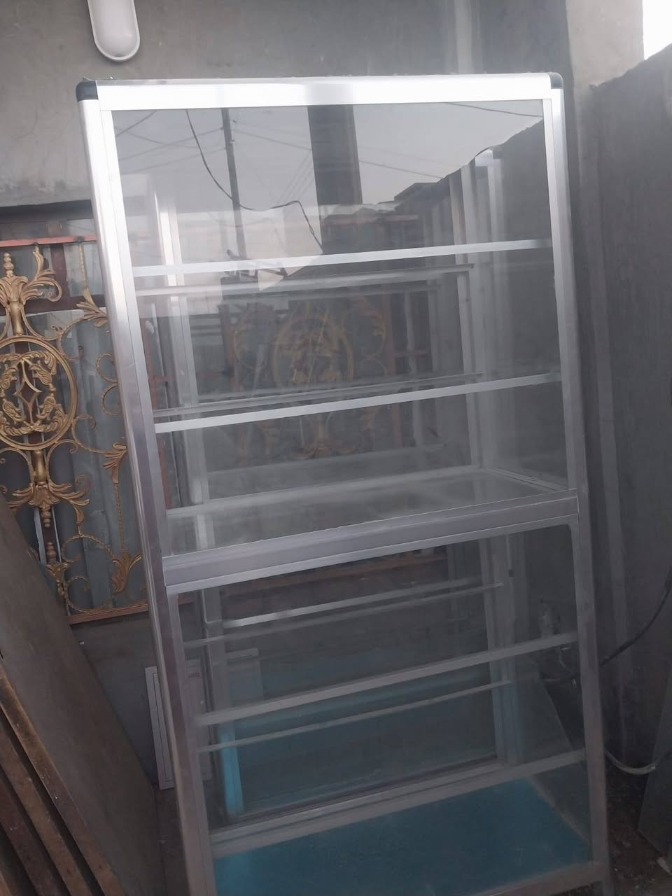 أغراض منوعة كلشي وسعره وبيهن مجال بالمعقول
للاستفسارعلى الرقم.    ***********.   واني حاظر
