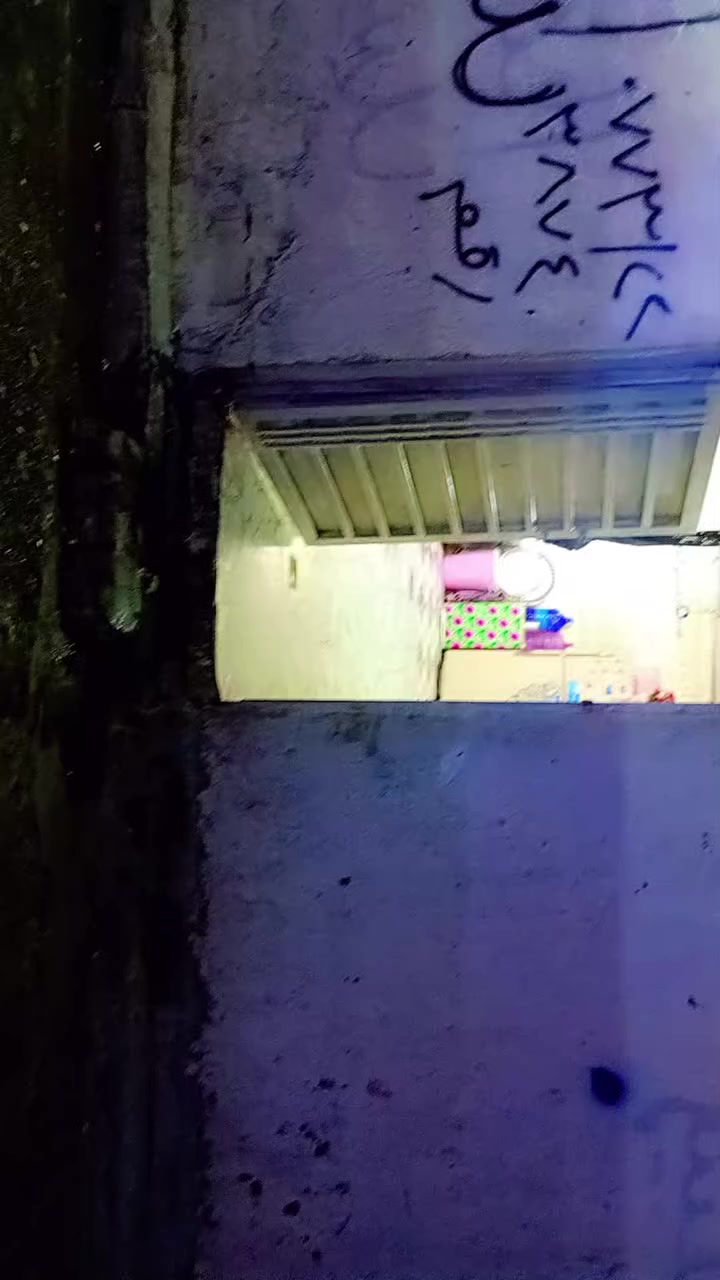 سلام عليكم بيت لبيع 100مربع بل زعفرانيه لبيت نضيف ومرتب سعر 25وبي مجال رقم صاحب لبيت ***********لبيت بل ربيع يم حجي تقي
