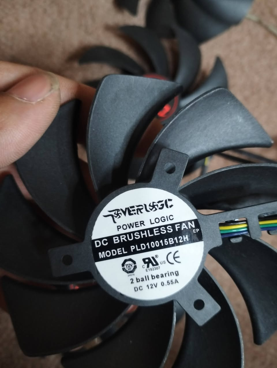 سلام العلیکم شباب هذا
 Power Logic brushless cooling fan

RTX 3060, 3070, 3080, and 3090.


**إذا كنت صاحب هذا الإعلان وتريد حذفه لأي سبب، رجاءا أرسل رسالة إلى الدعم الفني**