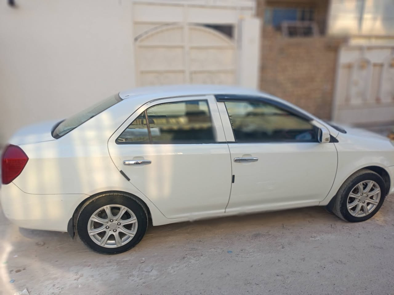 السلام عليكم//جيلي MK 2013 رقم انكليزي باسمي سياره بلاديه محرك كير تبريد تخم تاير كهربائيات على وضع الشركه ماشيه 91 الف بيها ضربه بالصندوك من حاضن السبير موجود السونر بالصور والدشبول مفطر ينراد تبديل/
السعر48$ العنوان بغداد حي اور *********** متوفر وات ساب
