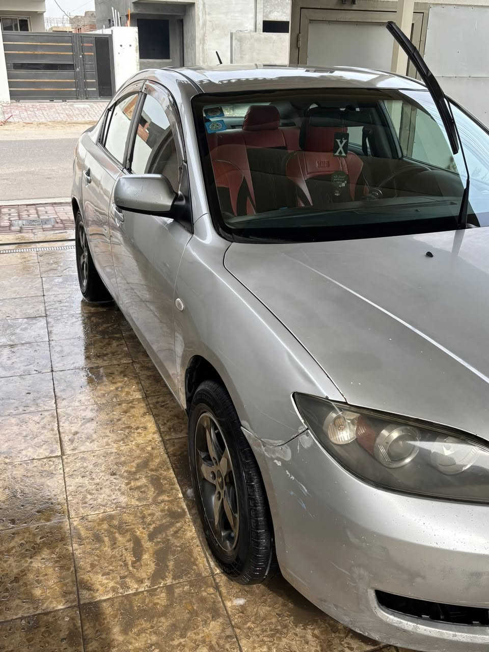 مازدا زوم 3 
موديل 2009 
وارد امريكي حادثها جاملغ خلفي 
بدون دواخل وشواصي 
كير At بحالة جيده 
محرك 2000 دوش اقتصادي  بحالة جيده جداً ،  تبريد شغال 
مواصفاتها معروفه سنتر لك، تحكم ستيرن جهتين ، مثبت سرعه ، شاشة اندرويد 
السياره رقم بغداد  رقم انكليزي بأسمي حصراً 
السياره مثل ماموضحة بل صور كشرها زين
غرفتها صورها تحجي شخط مابيها كاعية جلد
، يحتاجلها تلحيضات بسيطة
رايدها 57 وبيها مجال
اخوان جزاكم الله خير كلشي مذكور بل وصف
الجناي والشراي خاص يتفضل 
مكانها بغداد الكرخ


**إذا كنت صاحب هذا الإعلان وتريد حذفه لأي سبب، رجاءا أرسل رسالة إلى الدعم الفني**