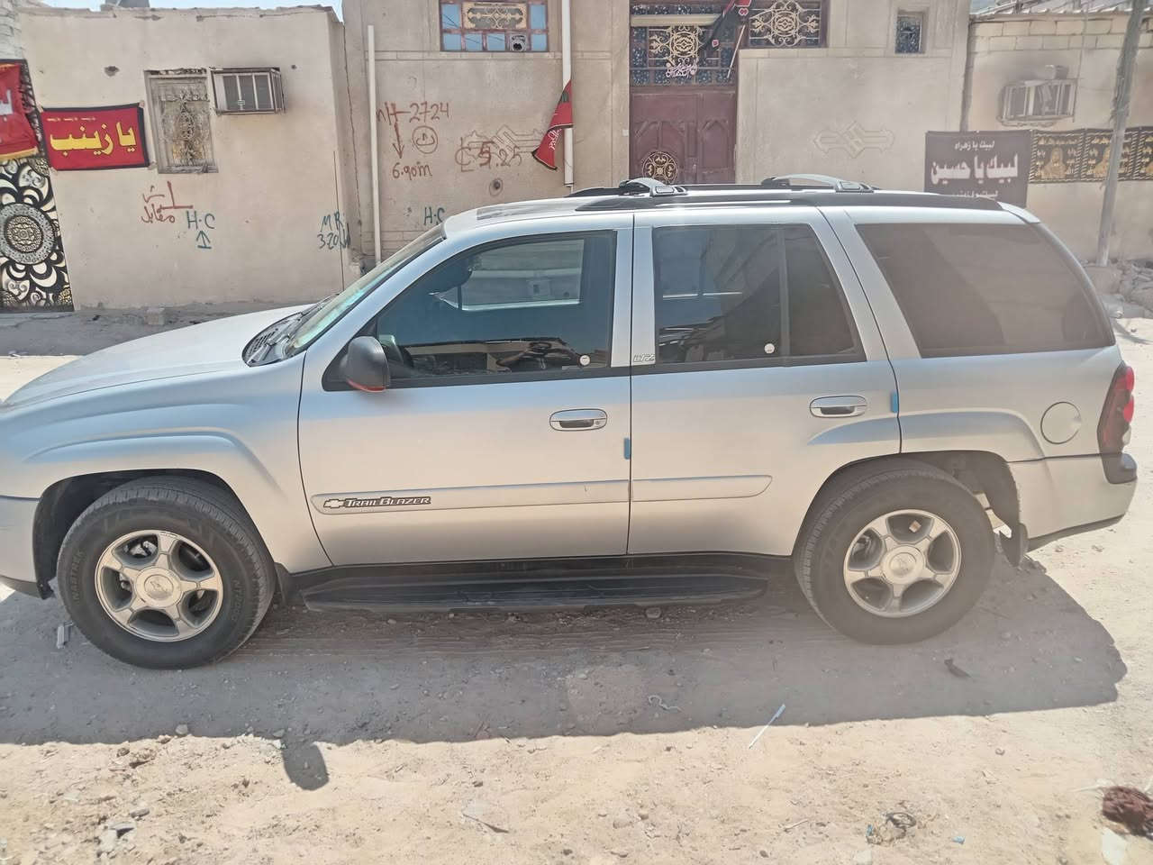 بليز وارد ياباني خليجي ٢٠٠٤ مكفوله من جميع النواحي مكينه كير تبريد بحاله جيد جدا حداديه طخم تاير جديد كهربائيات كلهه شغاله العنوان بصره سعر 90 ورقة رقم ***********
