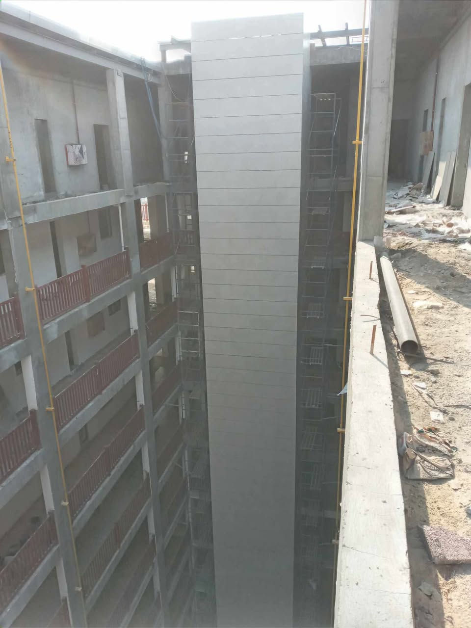 سلام عليكم حداد وجهات وتغليف بوردكس
+بورسلين فقد بس عمل ***********
