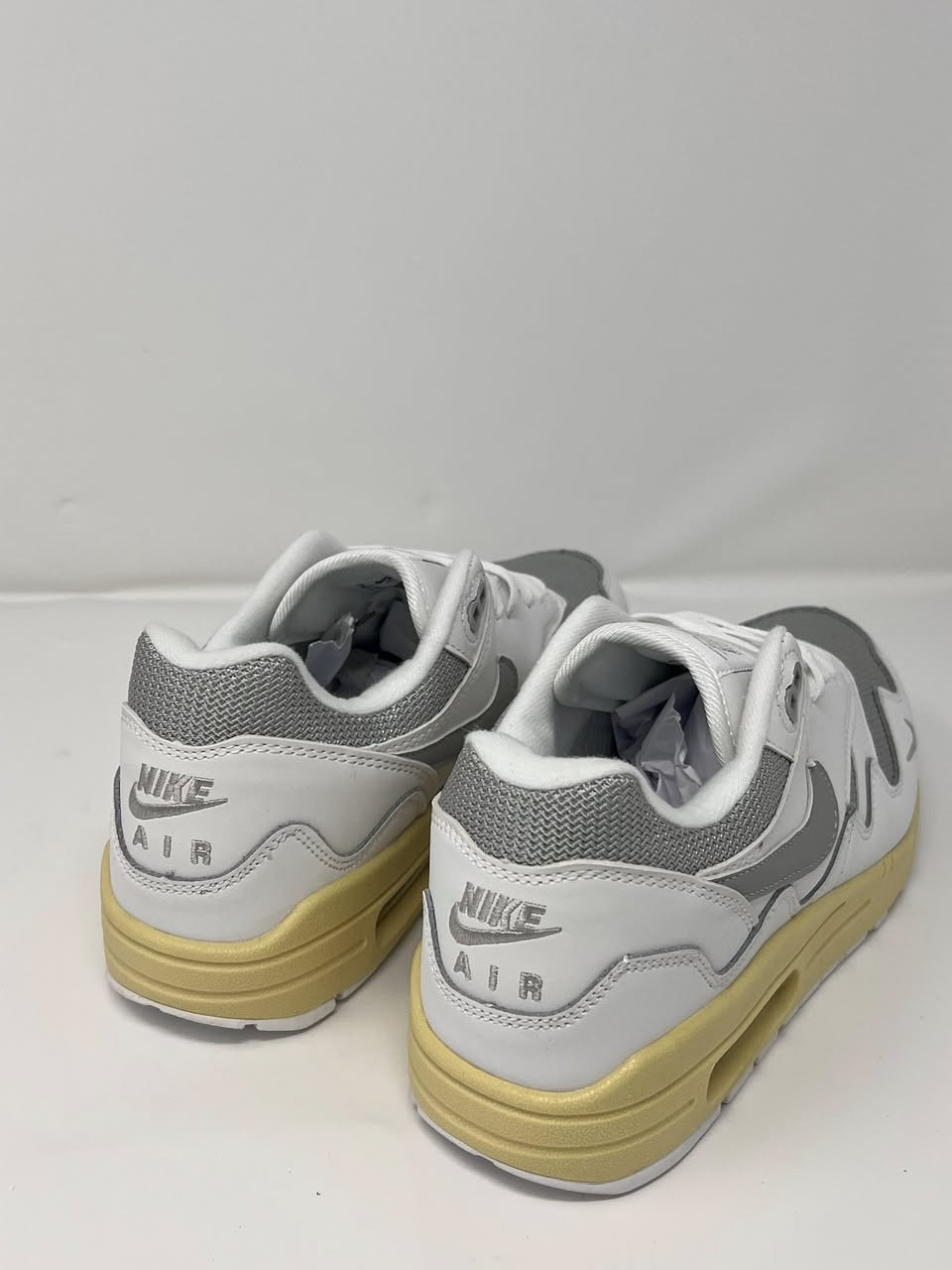Air max size 41 (26cm)
القطعه ريبلكا غير مستعمل القطعه نازكه جلد وقماش ، السعر 25 الف دينار قفل ويوجد توصيل


**إذا كنت صاحب هذا الإعلان وتريد حذفه لأي سبب، رجاءا أرسل رسالة إلى الدعم الفني**