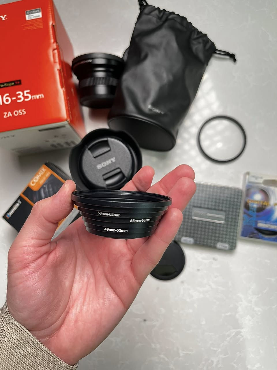 عدسة سوني 16-35 فتحة ٤
النظافة ١٠٠٪؜
وياها ادبتر للفلاتر 
وفلتر cpl
فلتر uv
فلتر nd 
وانطيك ادبتر لعدسات الكانون 
الكارتونة والغراض كاملة 
السعر 
1,100,000

مكاني المنصور الداوودي 
***********
