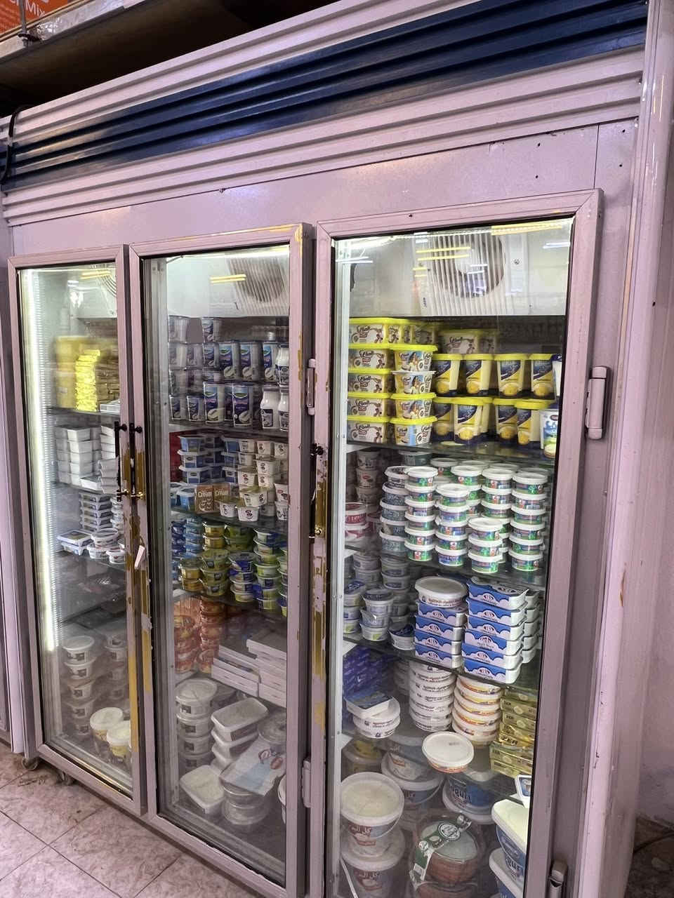 برادات عمودية عمل
ثلاثي مليون ونص 
رباعي مليونين 
***********
