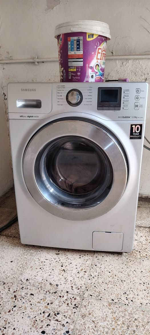 للبيع ١٢ كيلو كوري اصلي السعر ٤٠٠ الف ***********
