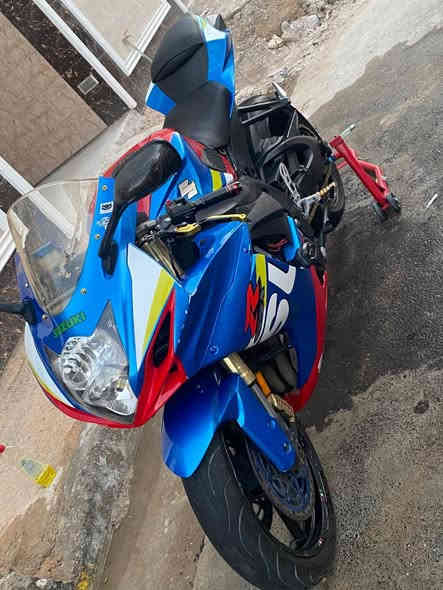 سلام عليكم 
جكسر 2016 
مكينة 750
كفالة نقصهة فقط دشبول مكسور
مكاني بغداد الثعالبة 
سعر ((45 بيهة مجال بسيط))
رجاء الشراي يتصل ***********
