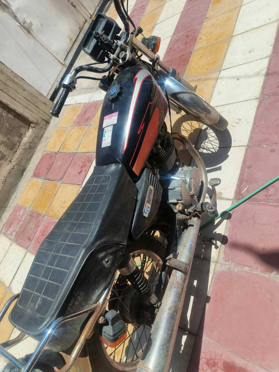 السلام عليكم. دراجه للبيع سعر 250 وبي مجال قليل مابيها أي عطل نقصها أشاير وبك لايت فقط مكان كربلاء سياحي جرف البعامر ***********

