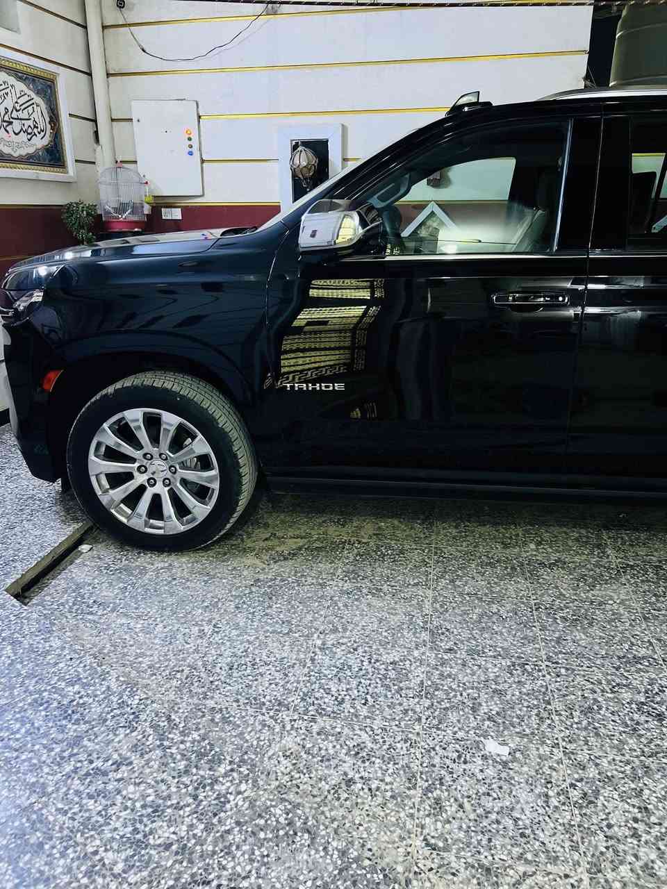 السلام عليكم بيع فقط
تاهو   بريمير مديل 23 
جكات 
محرك 5300 
علامه سوده
مغلفه ppf 
لون اسود ملكي
داخل بيجي
مواصفاتها معروفة 
بصمة تشغيل 
تشغيل عن بعد 
٥ بصمات 
فتحة سقف بانوراما
حساسات امامية 
حساسات خلفية 
رادارت جانبية
رادار امامي
تحديد مسار 
كاميرا خلفية دوارة
دوسات كهربائية 
صندوق كهرباء 
شاشة عداد ديجيتال
شاشة كبيرة 
شاشات خلفية 
تبريد ٣ قطع
تبريد خلفي منفصل
اوتو ستوب
هاندبريك بصمه
مقاعد جلد
مقاعد كهربائية 
مقاعد امامية تدفئة + تبريد 
وضعيات خزن ميموري
تحكم ستيرن جهتين 
ثلاجة وسطية 
اضواء led امامية وخلفية 
اضواء زنون امامية
نظام ملاحة
فور ويل

ماشيه65 

(السعر  535 $ )

(بيها صبغ نص جاملغ الخلفي )

الاستفسار *********** 
   

مكان. بغداد الرصافه. حي النصر
