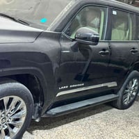 لاندكروز موديل 2025  ساز لون اسود لمتدد ماشية ٥٠٠٠  سارة كفالة عامة من...