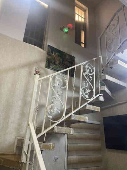 بيت للبيع المساحه 100متر الواجهه 10والنزال 10زراعي سند 25العنوان طويريج الرشيده فرع البو حساني السعر 53مليون الاتصال ع الرقم ***********
