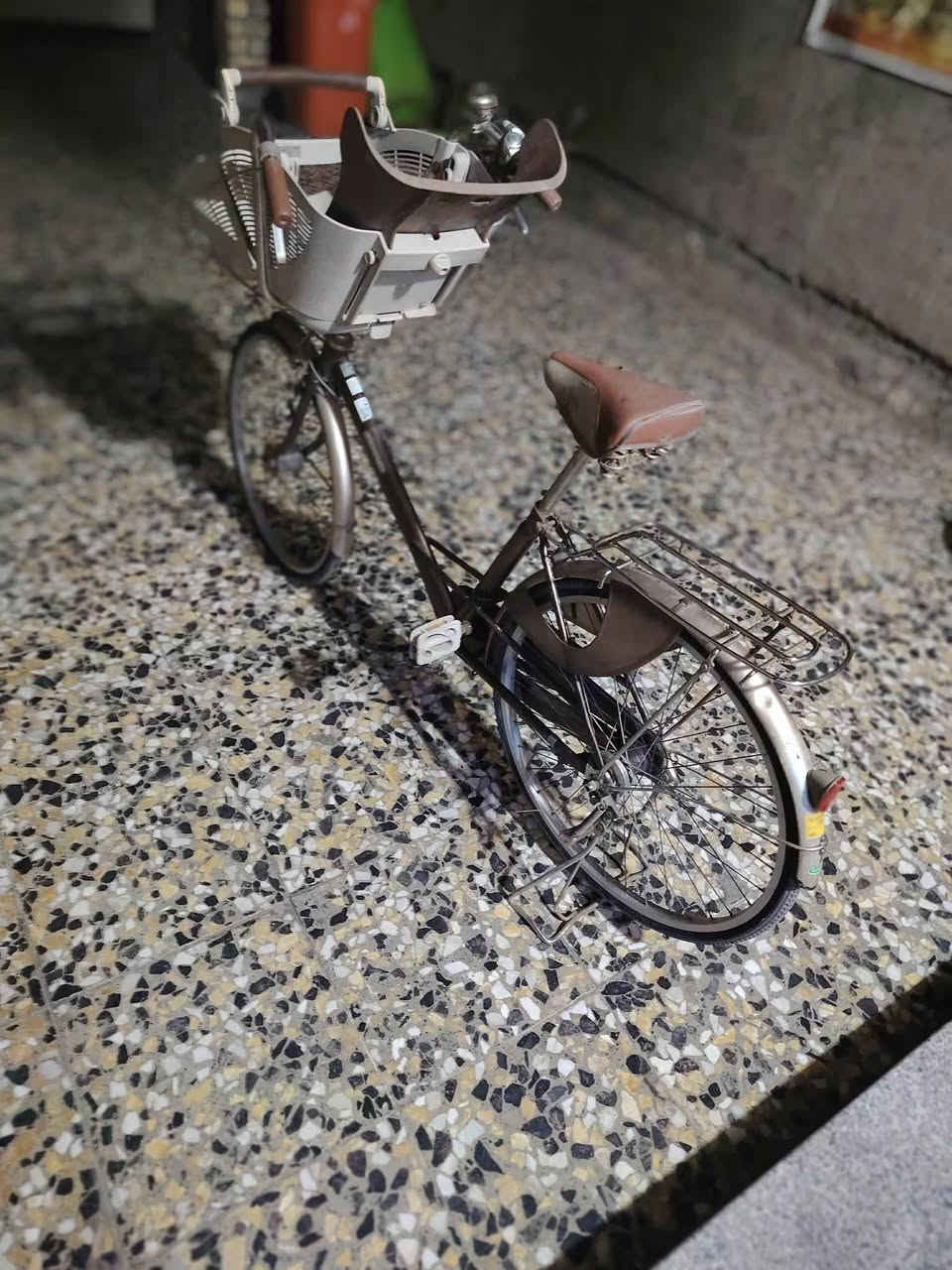 السلام عليكم بايسكل للبيع بطه ياباني كير حساس دفن باسكل نضيف  اخو الجديد قفل ستيرن بي تجي بي السله البلديه سعر 80 وبي مجال لشراي الشراي يجي خاص


**إذا كنت صاحب هذا الإعلان وتريد حذفه لأي سبب، رجاءا أرسل رسالة إلى الدعم الفني**