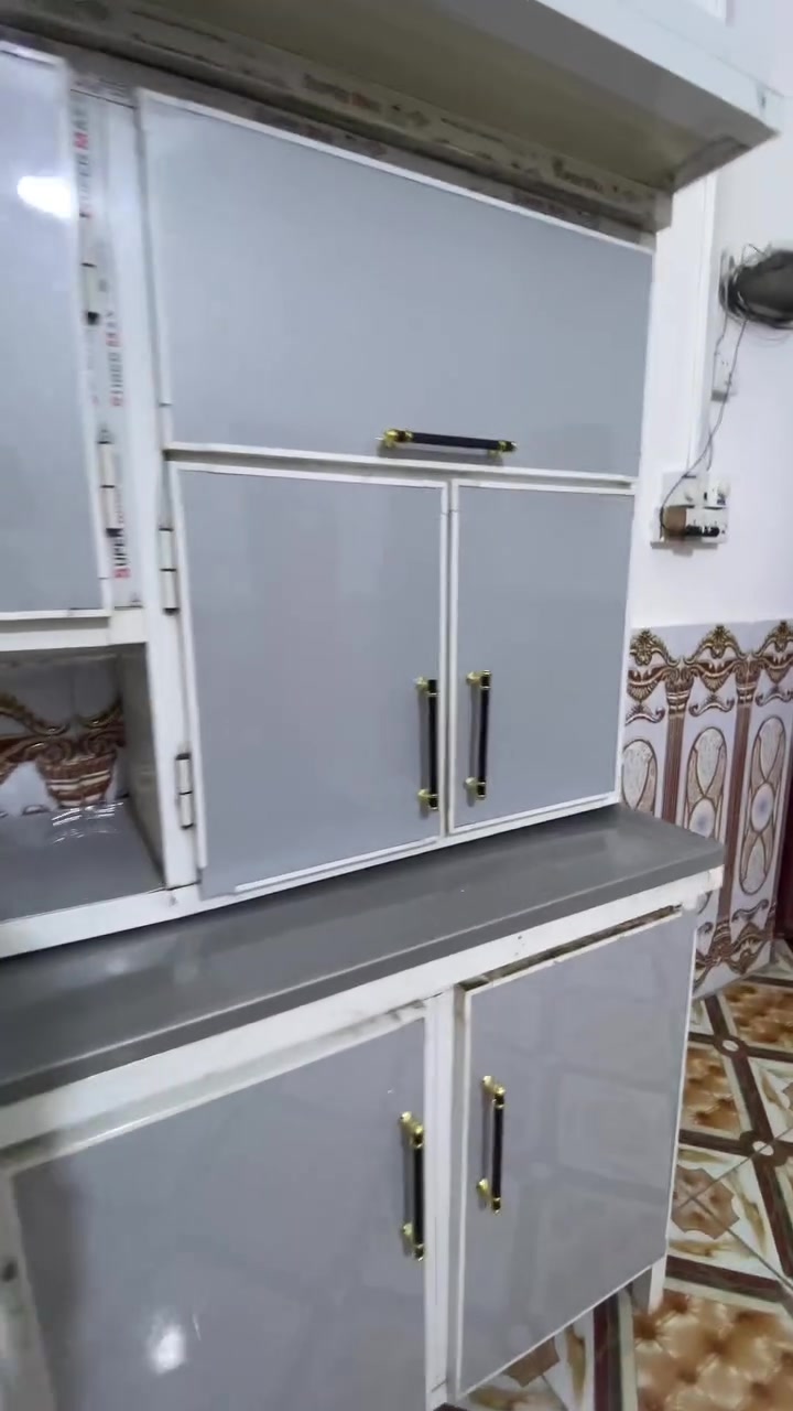 سلام عليكم كاونتر للبيع 3متر مرمر .المرمر جديد مامستعمال بدون سنك .العنوان البصره قبله بس شراي يراسل ***********
