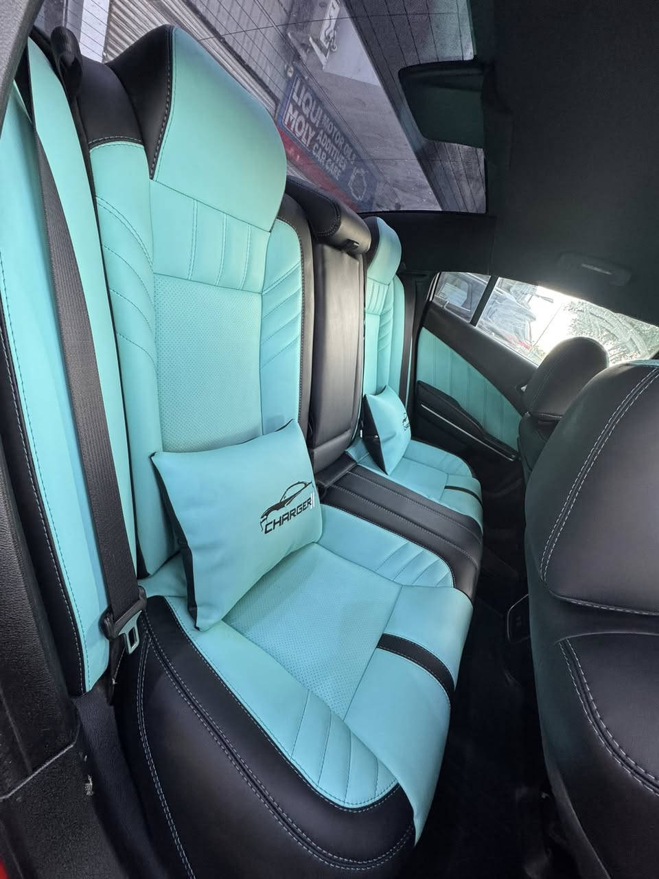 داخل جارجر فيروزي
***********
