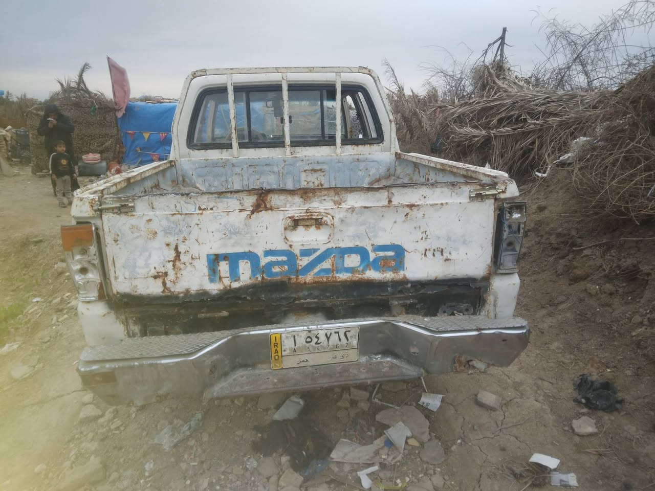 السلام عليكم سياره بيكم مديل ١٩٩١ لبيع رقمه ذي قار الماني الشرعي موجود بيه مكينه ثري واي وقير عادي سعره ١٢ ورقه وبيه مجال مكان السياره وسط قضاء الحي حي اسعيد رقم صاحب السياره ***********
