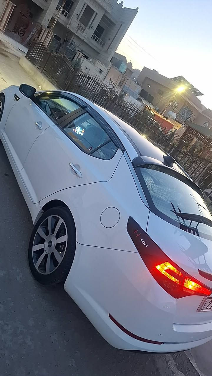 السلام عليكم 
كيا اوبتما خليجي رقم سليمانيه رقم وسنويه جديده 
موديل 2011 فول مواصفات
بنراما بصمه تشغيل بصمه ابواب 
كشنات كهرباء 
كلشي بيها شغال 
مكفوله من الصبغ كفاله عامه 
بيها بارد بصيط جدا 
مكينا وكير شرط ممفتوحه 
مكينه خليجي دوش  مكانها تكريت بيع فقط
وعتذر عن القصط 
السعر 120 وبيها مجال حك الجيا 
***********
