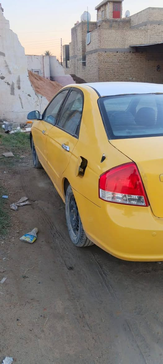 سلام عليكم  كيا سبكترا للبيع 2009 سيارة جاهزه كير محرك صدر تبريد كهربائيات تايرات باتري كله تمام حادثهه جاملغ خلف السائق والبنيد طاير عله الجامه وبيهه معجون بدايه القماره لاشواصي ولاتكم رقم انبار وبسمي مكانهه ```بغداد``` التاجي سبع البور سعر 68 هاتف ***********
