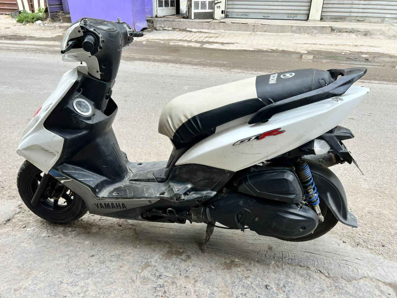 سلام عليكم دراجه جي تي ار للبيع كهربايات شغاله مكينه خير من الله شلعه و معدل المكينه مفتوحه تجفيت الى ايدي خير من الله مكاني بغداد الحريه سعر ب650 وبيهه مجال رقم الهاتف ***********
