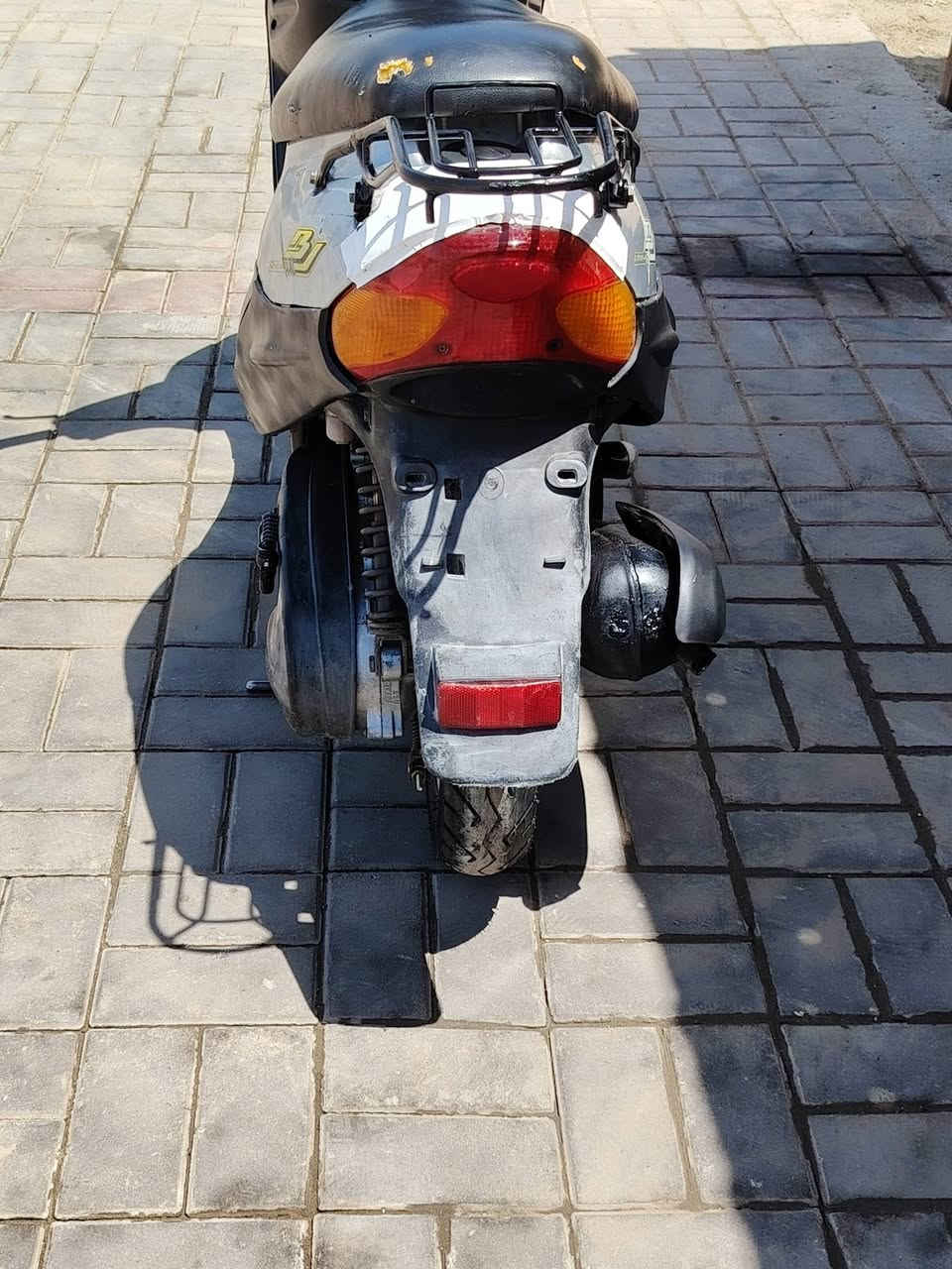 دراجه بيجي للبيع السعر ٣٠٠ وبيهه مجال الشراي الشراي يتصل عل الرقم *********** دراجه حلوه كرهبايات شغاله سلف هندر مكينه ناعمه
