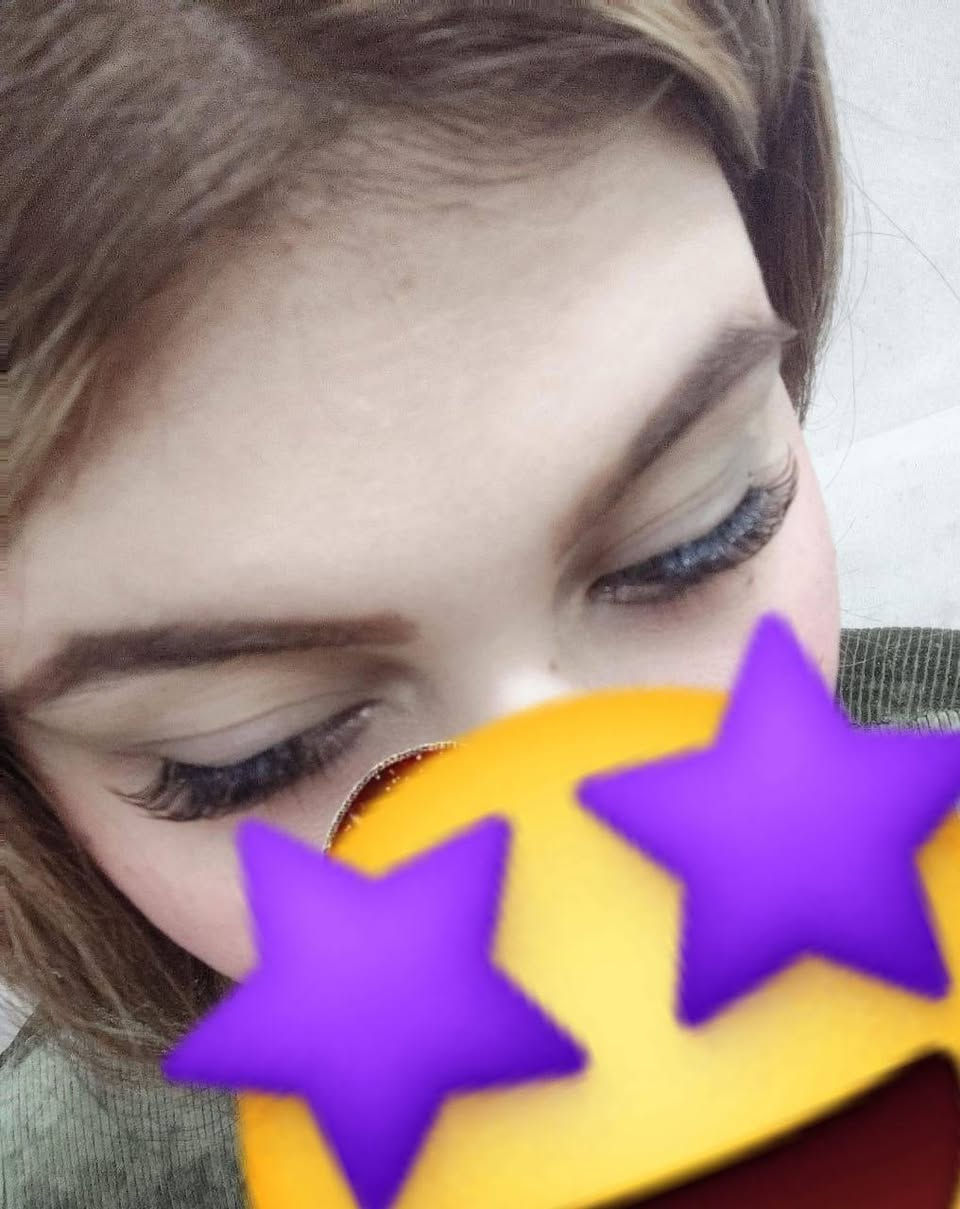 عروض صالون الملكه
حفافه صبغ حاجب مرطب بشره كله هذه ب٥
صبغ توحيد لون جميع اطوال شعر ١٠
صبغ شانيلات جميع اطوالالشعر ١٥ عدا الطويل ممشمول 
ميش نص كب ١٠ كب كامل ٢٠ جميع اطوال شعر فقط الطويل جدا ممشمول
رموش طرفي ٥ كامله ١٠
تنضيف بشره مع أقنعه ومرطبات ومغذي بشره ومورد كله هذه ب٨
تنضيف قدم مع مرطبات ب٥ 
تسريح القصير ٢٥
متوسط الطول ٣٥
متوسط الطول ثخين كسره قويه ٤٠ التواصل وتساب 
بنات الاخوات والأكثر من زبونيتن الهم هديه ***********
