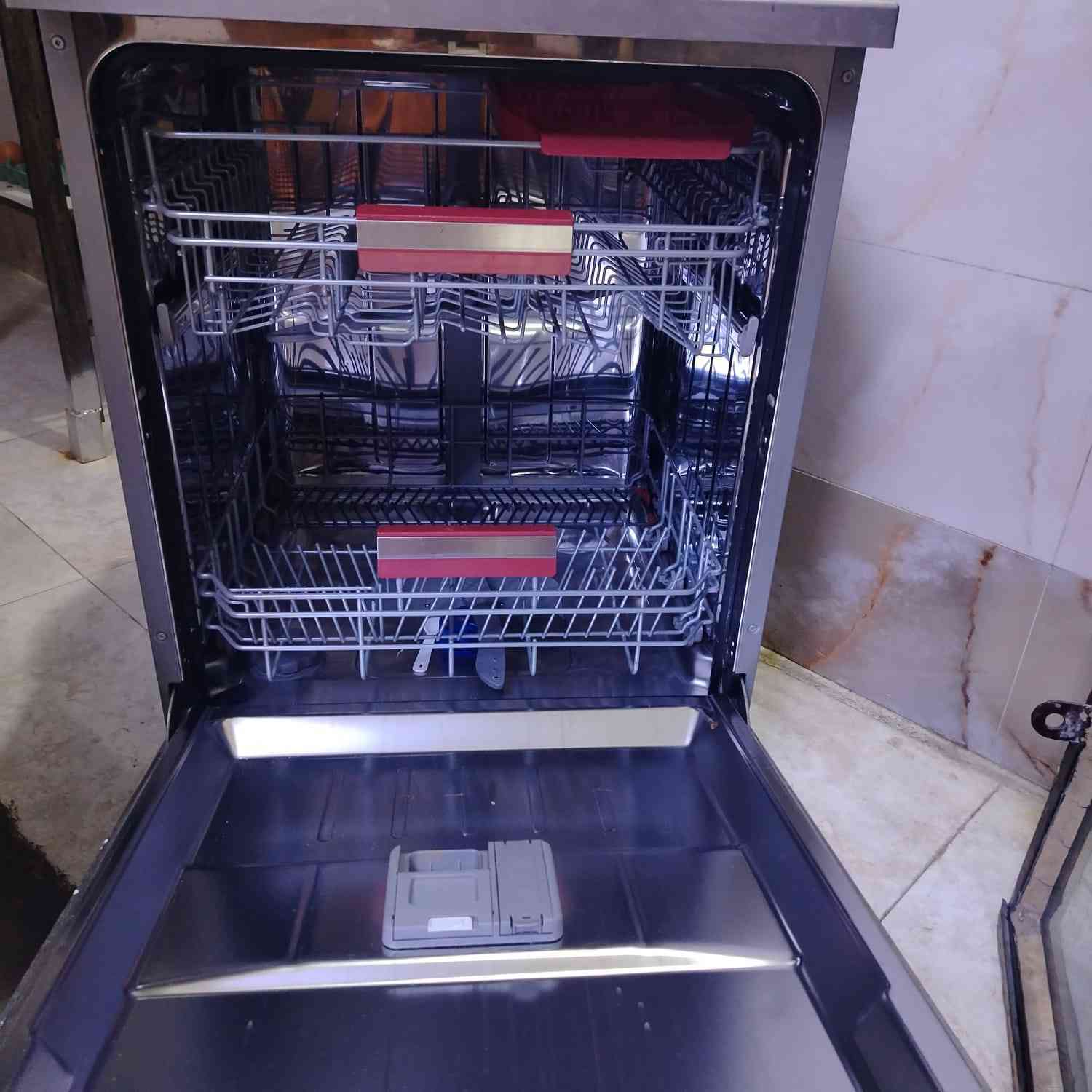 السلام عليكم.. غسالة صحون للبيع بغداد الغزالية شارع الضغط
نظيفة جدا جدا الله شاهد اخت الجديدة
***********
السعر ٤٣٠
