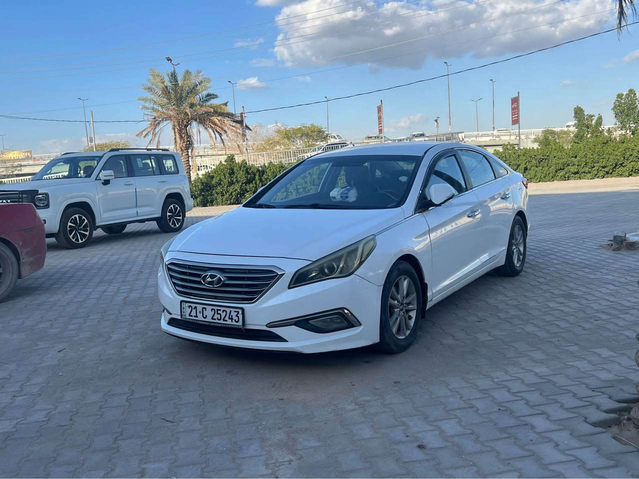 🚗 للبيع: هيونداي سوناتا (خليجي)

سيارة وارد خليجي بحالة جيدة جداً، استخدام شخصي ومحافظة عليها  
تحتوي على قطعتين صبغ فقط  

السيارة عملية ومريحة  
السعر 132  

📞 للتواصل: *********** النجف, العراق
