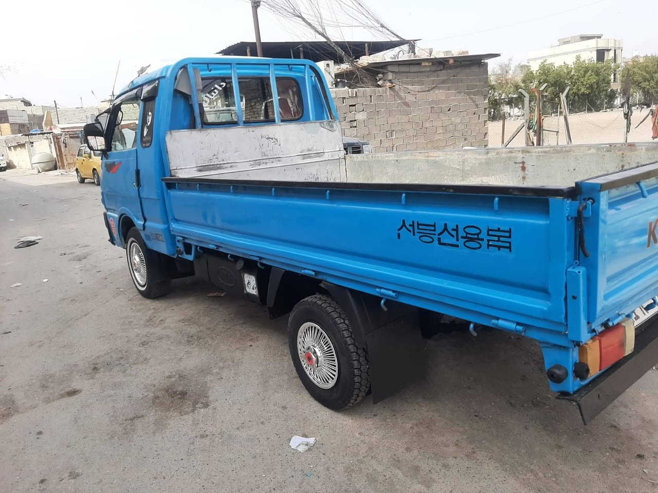 سلام عليكم سيارة بنكو موديل 96 رقم بغداد انكليزي تحويل ثاني يوم مكينه كير حداديه شاصي كفاله بيه مكانات صبغ تخم تايرات جدد كهربائيات كلهه شغاله سعر 62 وبيه مجال لشراي مكاني بغداد الشماعيه قرب سوق الرحمه الاستفسار على رقم ***********
