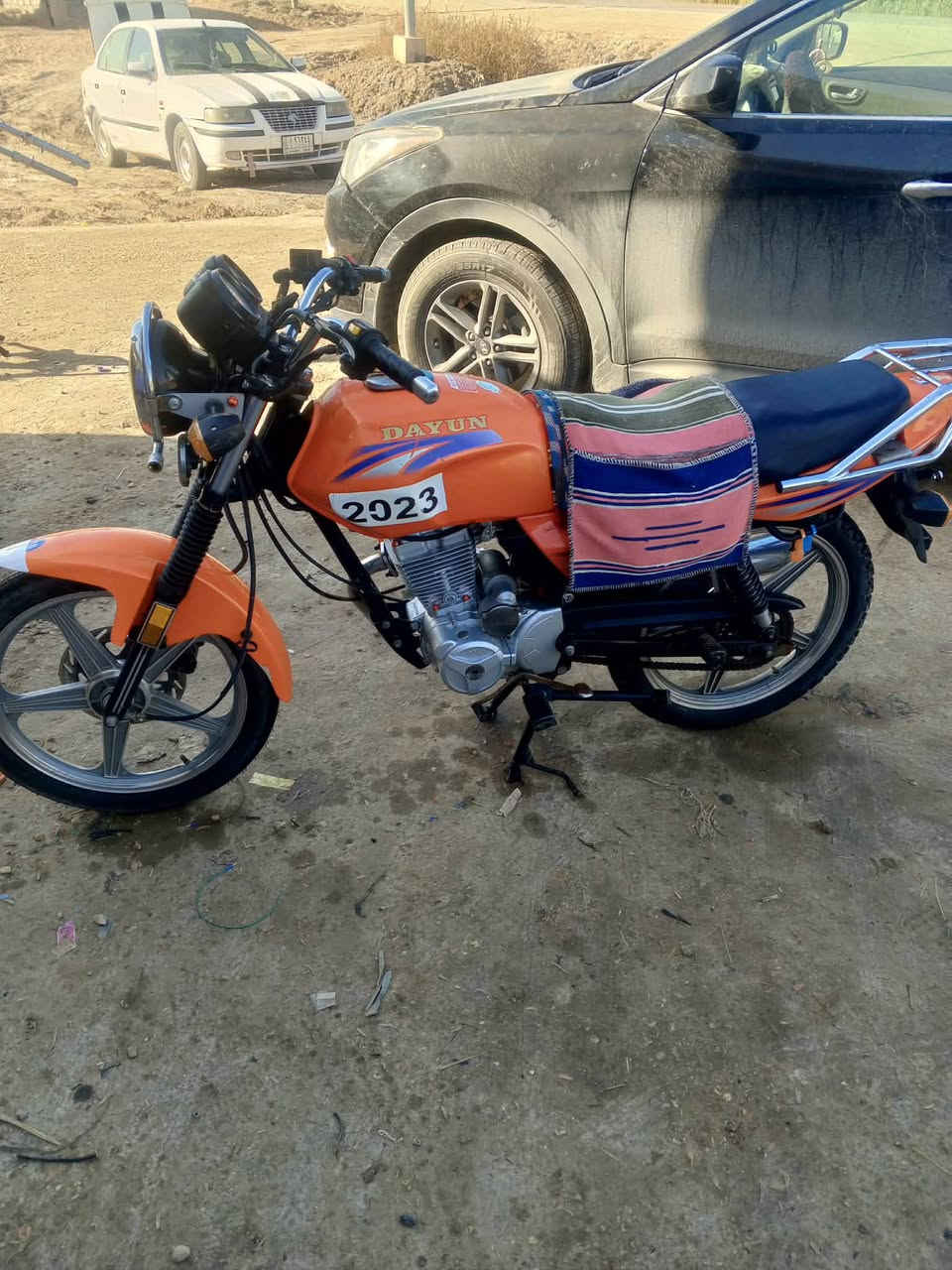 السلام عليكم دايون عضم
موديل 23 دراجه خير من الله مكان طوريج الخيرات السعر مليون او 300 أو بيه مجال رقم راعيه ‏‪0783 846 2441‬‏
