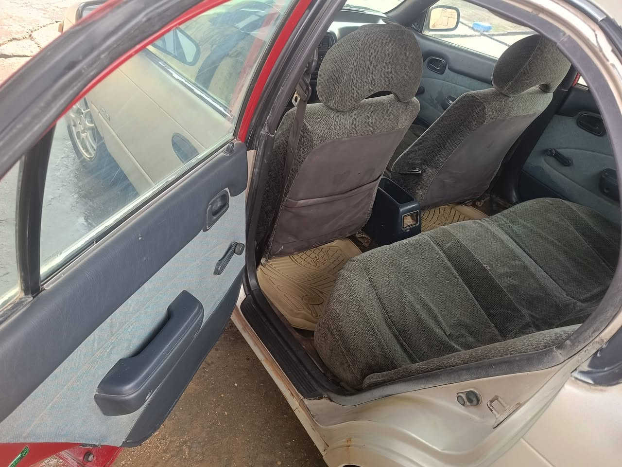 كورلا ٩٤ رقم بغداد انگليزي مكينه تبخر١٨٠٠ كير جديد مشط جديد  السياره بسمي تحويل مباشر. سعره ٤٤ مكانه ناصريه***********
