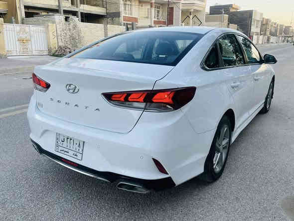 السلام عليكم 
————————
سوناتا 2018. خليجي شركة العامة مكفولة 
رقم بغداد 
—————————————————
مواصفات 
١- محرك ٢٤٠٠ دوش 
٢- كشنات جلد + كهرباء 
٣- قطعتين تبريد 
٤- مري شفط + إشاره 
٥- كامره + شاشة وسط 
باقي مواصفات الشركة العامة 
————————————————————
سياره جاهزه من كلشي ماشية 120 الف كم مكينه وكير على وضع الشركة بدون فتح 
مكفولة من الحادث والصبغ والتبديل 
———————————————————————-
مكانه :- بغداد 
السعر :- 162 
***********
