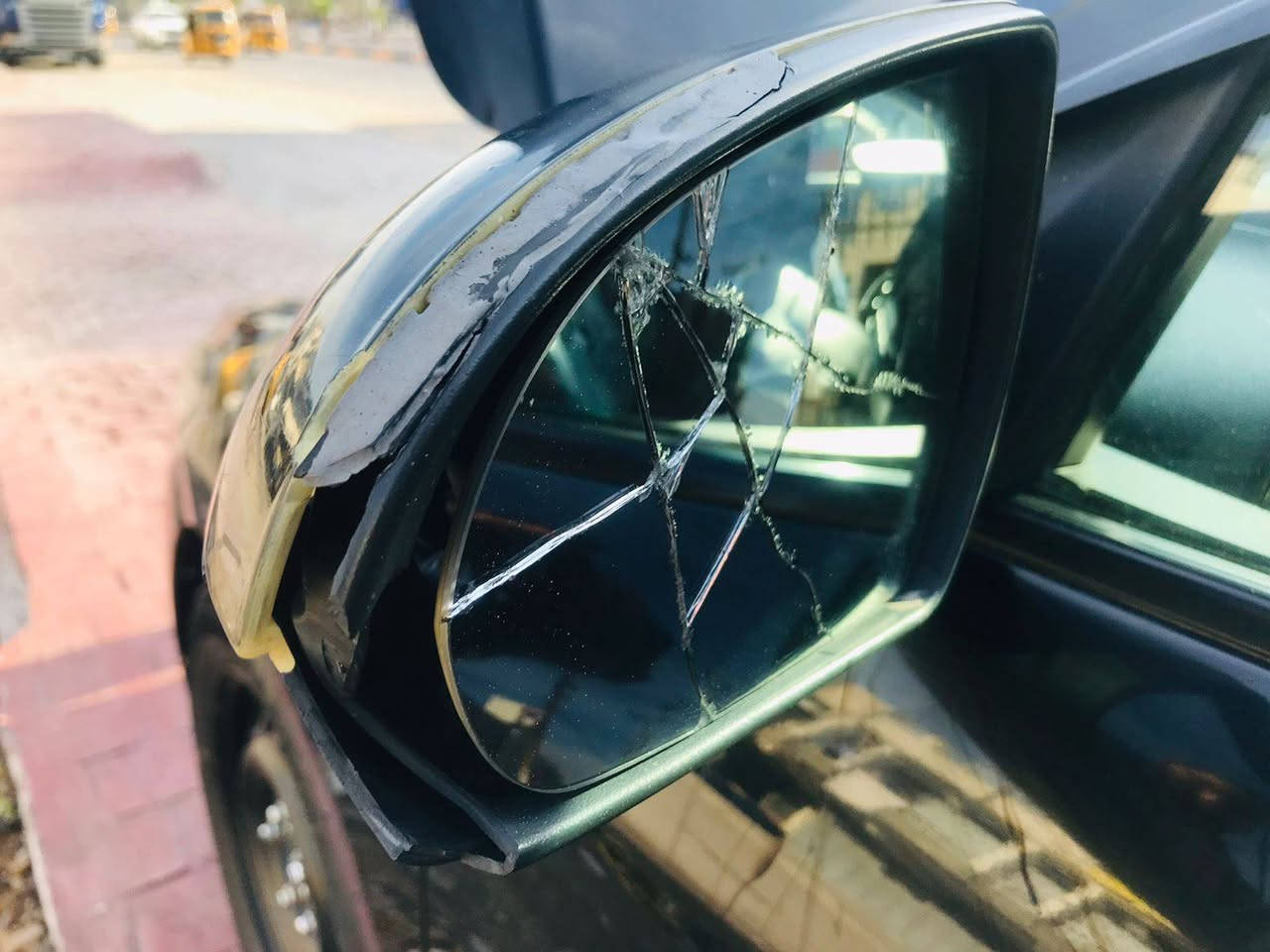 النترا 2018 وارد امريكي
محرك 2000 بيها طخات بالكشر الحادث والسونار بالصور بيها منظومة غاز سويج مو بصمة 
السيارة يحتاج الها ترتيب
كلشي واضح صور وفديو وسونار
مكاني بغداد 
#السعر_97
***********
