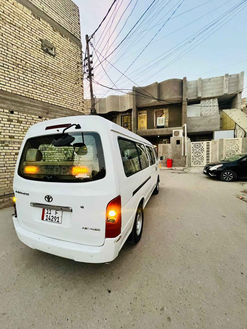 عليكم H1 للبيع موديل 15 خير من الله مكفوله من صبغ وضربه فقط بيهه شبرين باب سلايت صبغ  فقط سياره جاهزه من كلشي مكان سياره بغداد الرقم ***********
