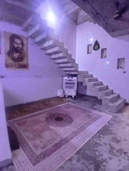 اللهم صلي على محمد وآل محمد
البيت للبيع   العنوان حي السفير 
قرب سكله قاسم الكناني 
المساحه // ١٢٥ م // 
الواجه // ٥ // وإنزال // ٢٥ 
البيت مثل ما واضح بلمنشور 
الاستفسار ***********
