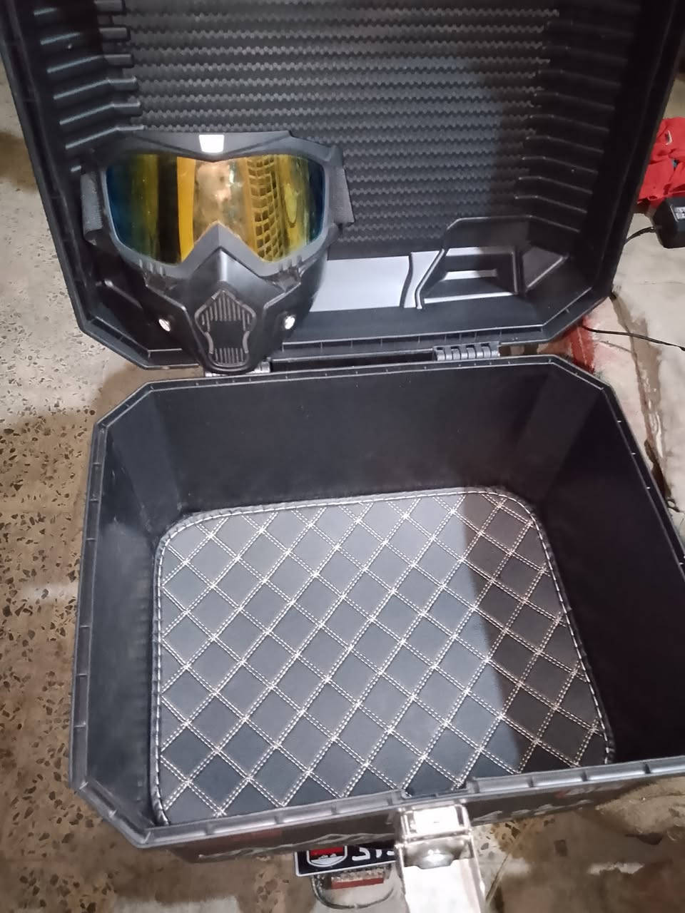 دراجه شحن للبيع نوع R9موديل2024شركه ونلي الدراجه خمس بطاريات ام الولد 16امبير أيضاً غراضها وياها دجايه الراكب الخلفي والكشن والقناع وياهن الدراجه كلشي ما بيها نقص بس ضربات بسيطة بل جاملغ لامامي والخلفي مكاني البياع سعر الدراجه 450وبيها مجال لليجي


**إذا كنت صاحب هذا الإعلان وتريد حذفه لأي سبب، رجاءا أرسل رسالة إلى الدعم الفني**