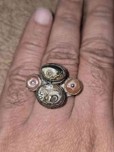 ياالله السلام عليكم متاح خواتم نوادر الخامات السليماني مكاني السماوة ***********
